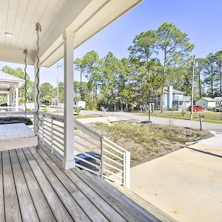 Modern Santa Rosa Beach Retreat With Yard And Patio!